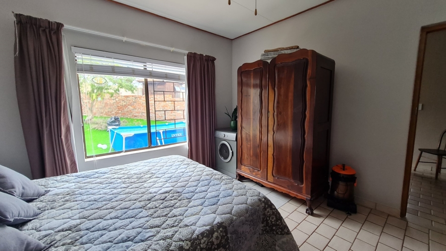 5 Bedroom Property for Sale in Dana Bay Western Cape